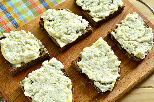 Smoked Salmon and Cottage Cheese Sandwiches step 5