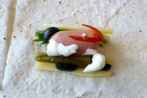 Sausages in Pita Bread with Pickled Cucumbers and Cheese step 3