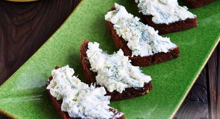 Canape with Herring step 3