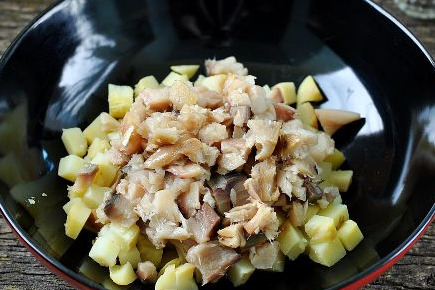 Salad with Potatoes and Smoked Fish step 2