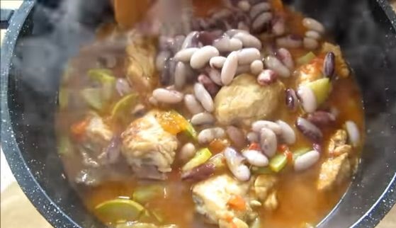 Chicken Stew with Zucchini and Beans step 9