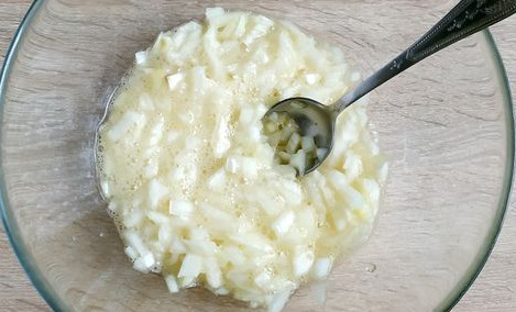 Fried Sandwiches with Onions step 3