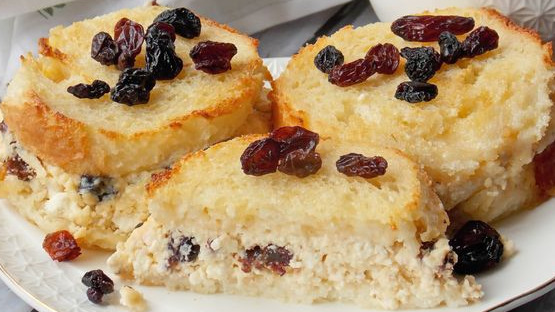 Baked Cottage Cheese and Raisin Sandwiches