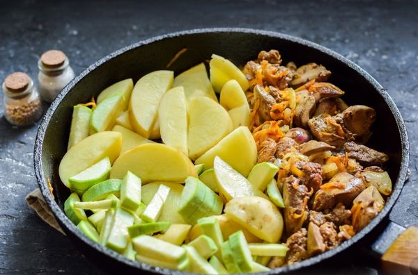 Stew of Young Potatoes, Zucchini and Chicken Liver step 7