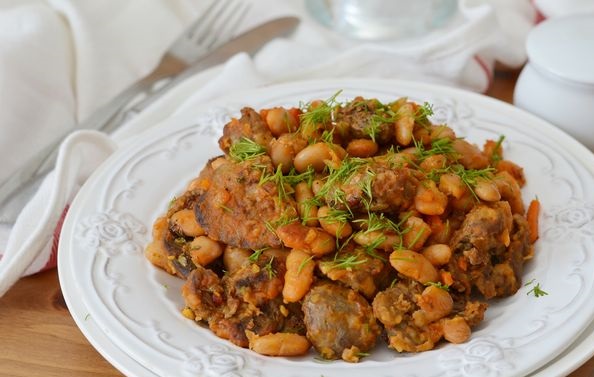 Chicken Liver with Canned Beans and Vegetables