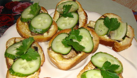 Sandwiches with Sprats and Fresh Cucumbers