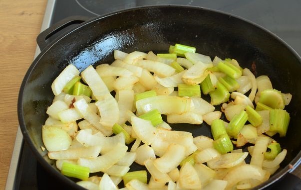 Pork Stewed with Prunes and Celery in Tomato-Wine Sauce step 8