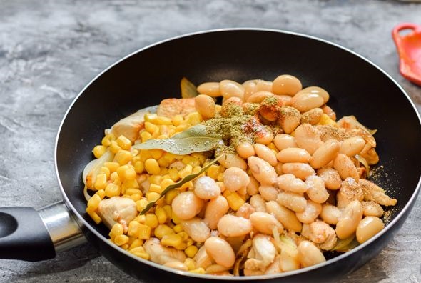 Chicken Fillet Stewed with Corn and Beans, in Cream step 5