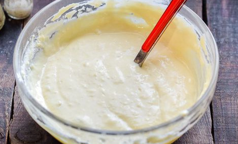 Jellied Pie with Sour Cream, Potatoes and Canned Fish step 3