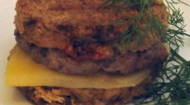 Homemade Cheeseburger