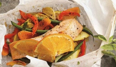 Fish Baked with Vegetables in Parchment