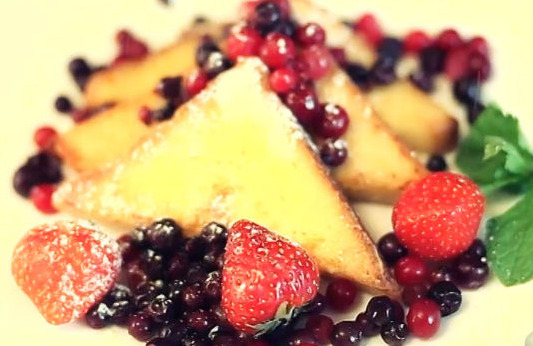 French Toast with Berries