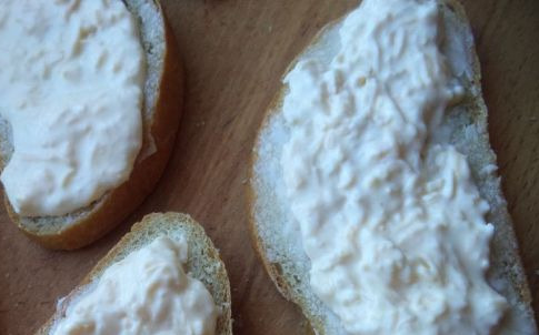 Hot Sandwiches with Sprats and Cheese step 5