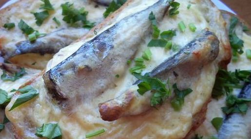 Hot Sandwiches with Sprats and Cheese
