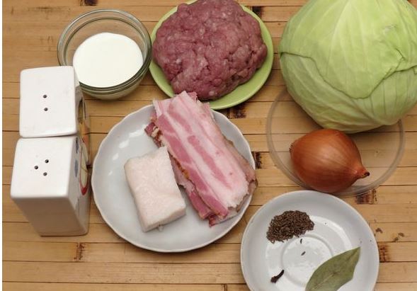 Cabbage Casserole with Minced Meat and Bacon step 1