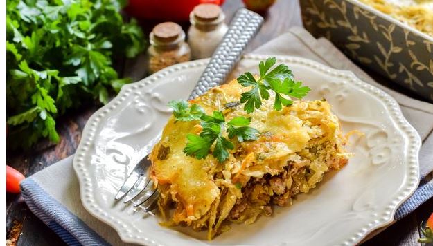 Cabbage casserole with minced meat (in the oven)
