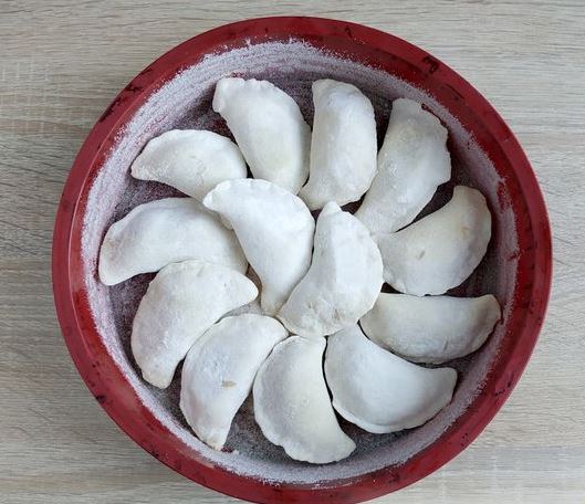 Casserole from Dumplings with Cabbage, in Kefir and Egg Filling step 4