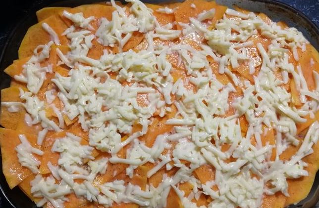 Casserole with Potatoes, Pumpkin and Minced Chicken Giblets step 8