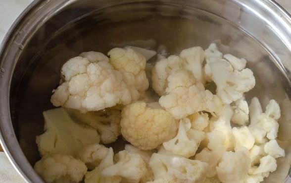 Cauliflower Casserole with Bell Peppers and Onions step 3