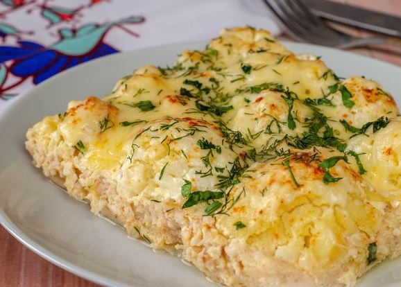 Cauliflower with Minced Chicken in the Oven
