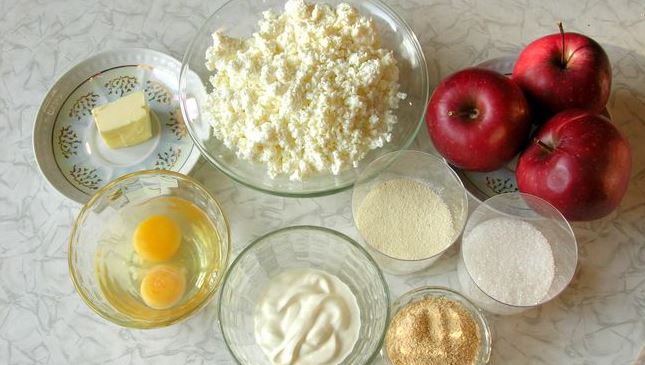 Cottage Cheese Casserole with Apples (no Flour) step 1