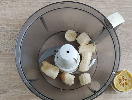 Cottage Cheese Casserole with Banana and Fermented Baked Milk step 1