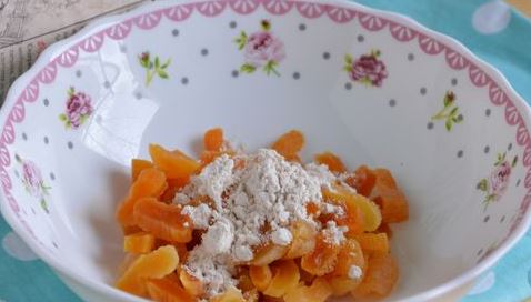 Cottage Cheese Casserole with Dried Apricots step 5