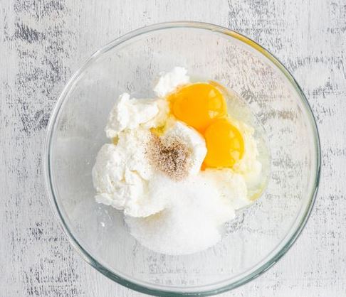 Cottage Cheese Casserole with Dried Apricots (in the Microwave) step 1