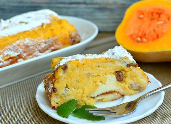 Cottage Cheese Casserole with Pumpkin, Raisins and Cinnamon