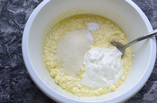 Cottage Cheese Casserole with Raisins (in a Pan) step 3