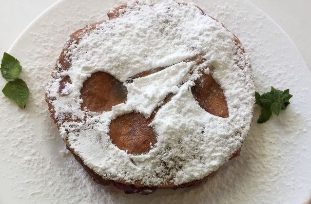 Cottage cheese casserole with semolina