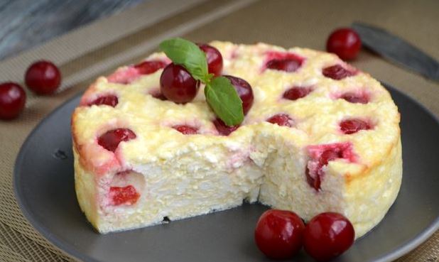Cottage Cheese Casserole with Semolina and Cherries step 9