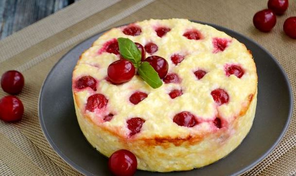 Cottage Cheese Casserole with Semolina and Cherries (no Flour)