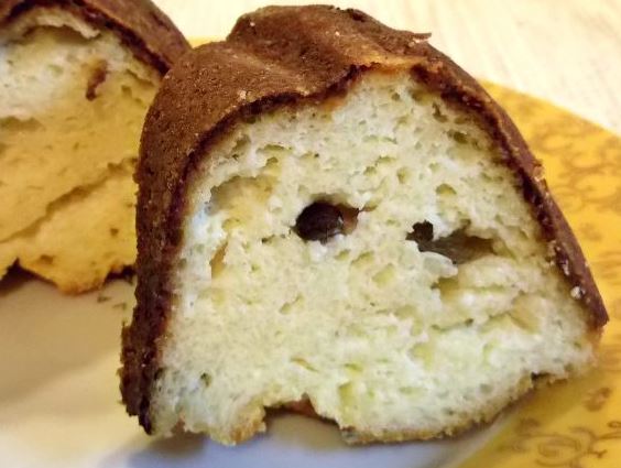 Cottage Cheese Grandma with Raisins