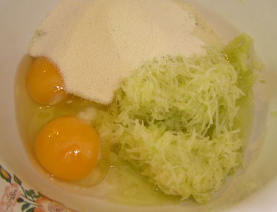 Curd Casserole with Zucchini step 1