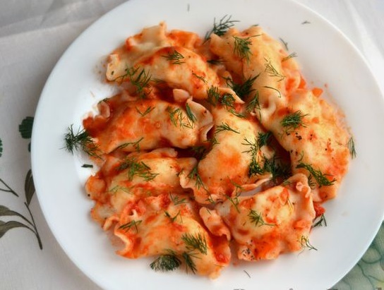 Dumplings with Potatoes, in Tomato Sauce