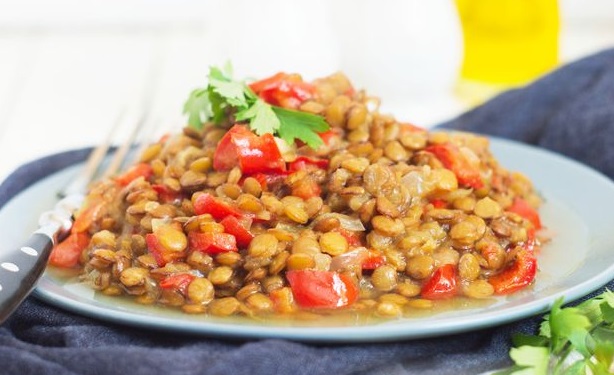 Lentils with Bell Pepper and Apples (in a Pan)