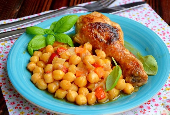 Chicken Drumsticks Stewed with Chickpeas and Vegetables