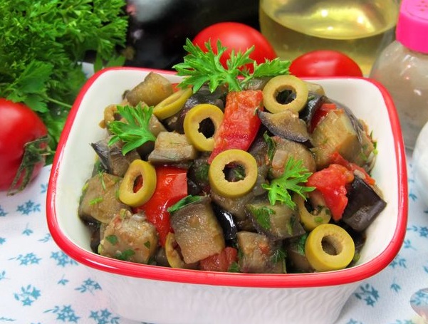 Eggplant Stewed with Tomatoes and Olives