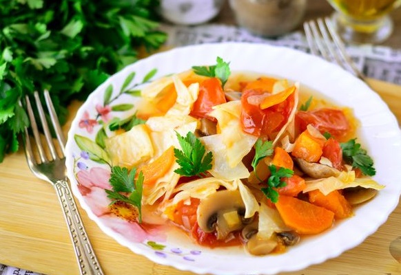Pumpkin Ragout with Cabbage and Mushrooms