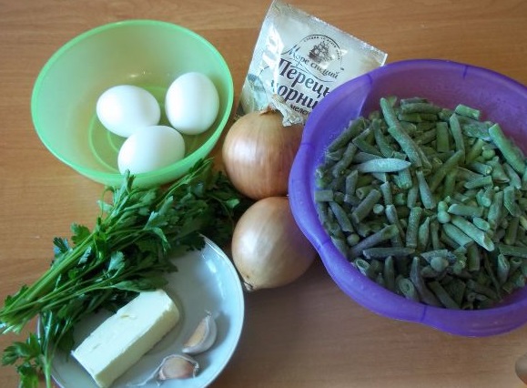 Green Beans with Egg step 1
