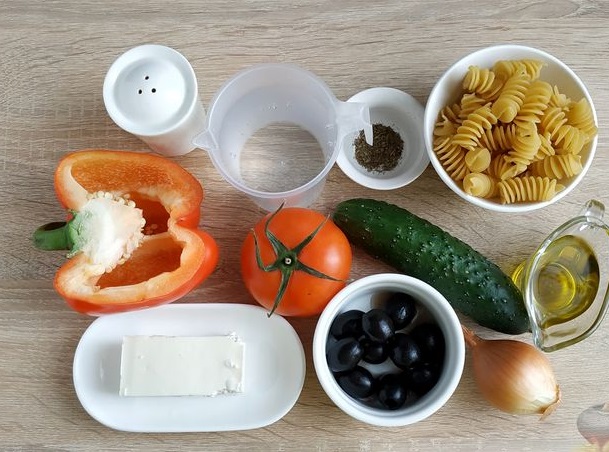 Greek Pasta Salad step 1