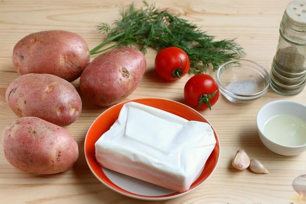 Baked Potatoes with Cottage Cheese, Tomatoes and Herbs step 1
