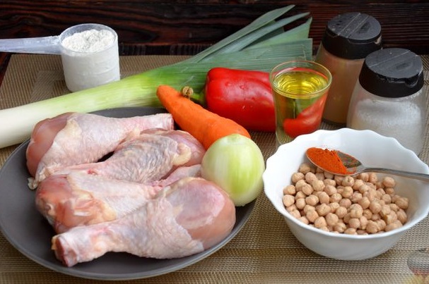 Chicken Drumsticks Stewed with Chickpeas and Vegetables step 1