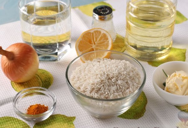 Lemon Rice with Onions and Turmeric (in a Pan) step 1