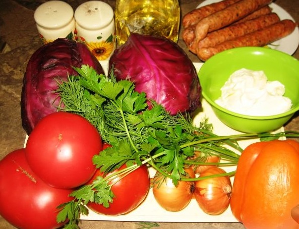 Stewed Red Cabbage with Bavarian Sausages step 1