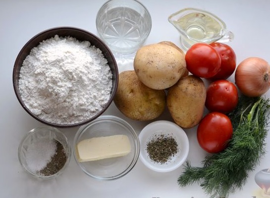 Dumplings with Potatoes, in Tomato Sauce step 1
