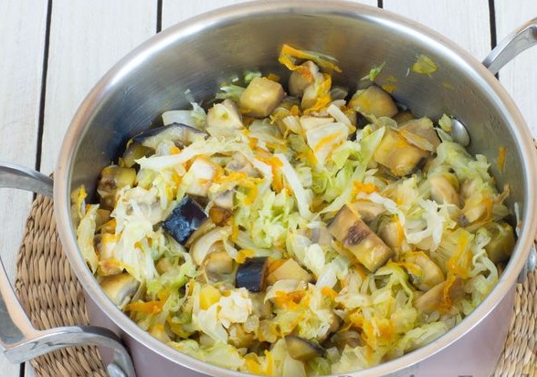 Stewed Cabbage with Eggplant and Mushrooms step 12