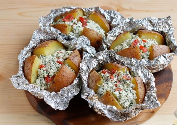 Baked Potatoes with Cottage Cheese, Tomatoes and Herbs step 7