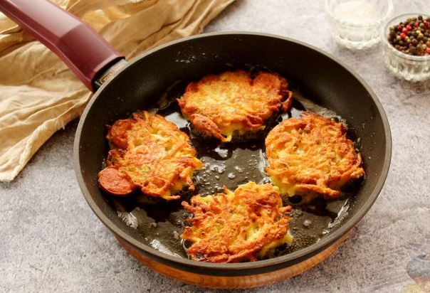 Draniki with Sausages step 8